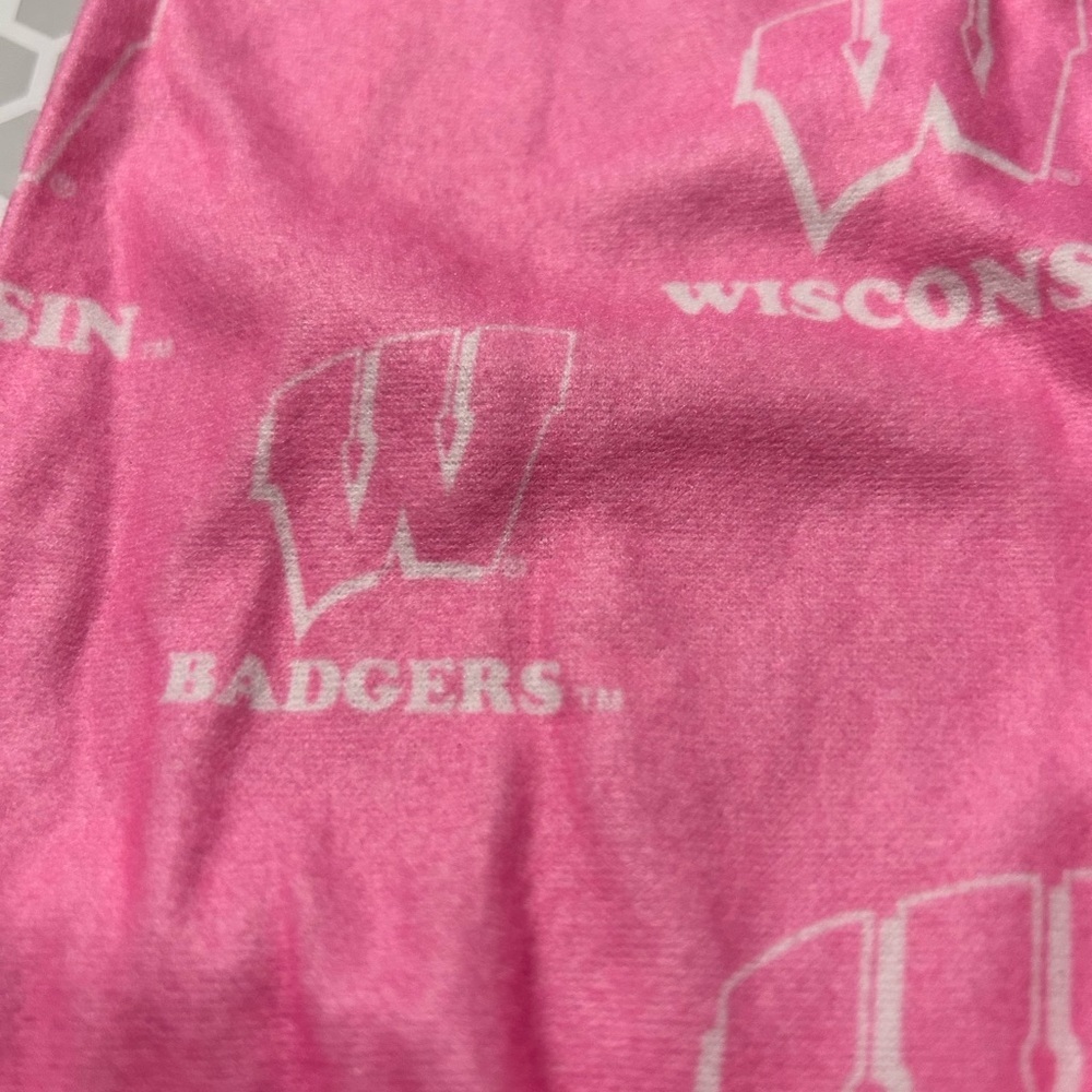 NWT Wisconsin Badgers Pink Baby Footie Pajamas
Size 18M - Picture 3 of 7